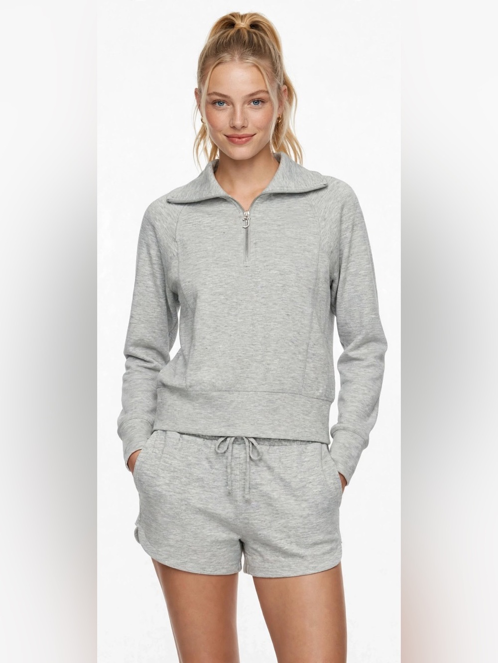 🩶Juicy Couture Set Gray Sweater & Shorts